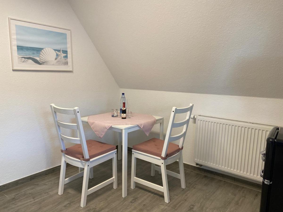 Haus Pirola Esens Apartment Екстериор снимка