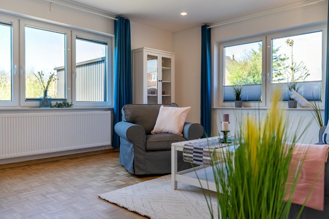 Haus Pirola Esens Apartment Екстериор снимка
